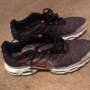 Air max plus , size 12 , bad condition and dirty as seen on pics